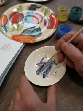 Création d'une assiette en faïence